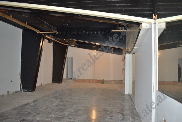 Commercial space for rent in Sali Butka Street in Tirana, Albania.
It is positioned on the first fl